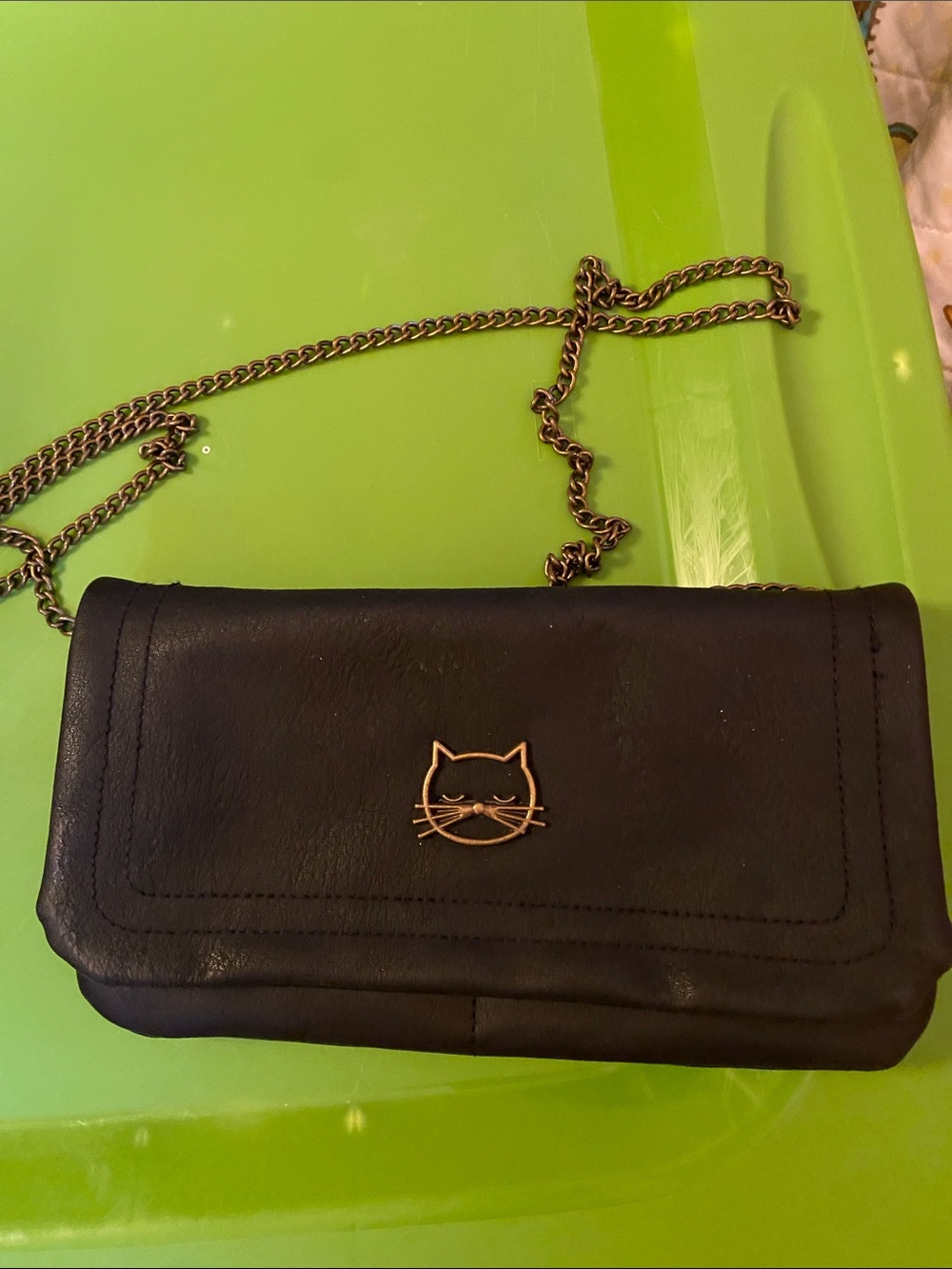 Black Cat Accent Chain Crossbody Bag